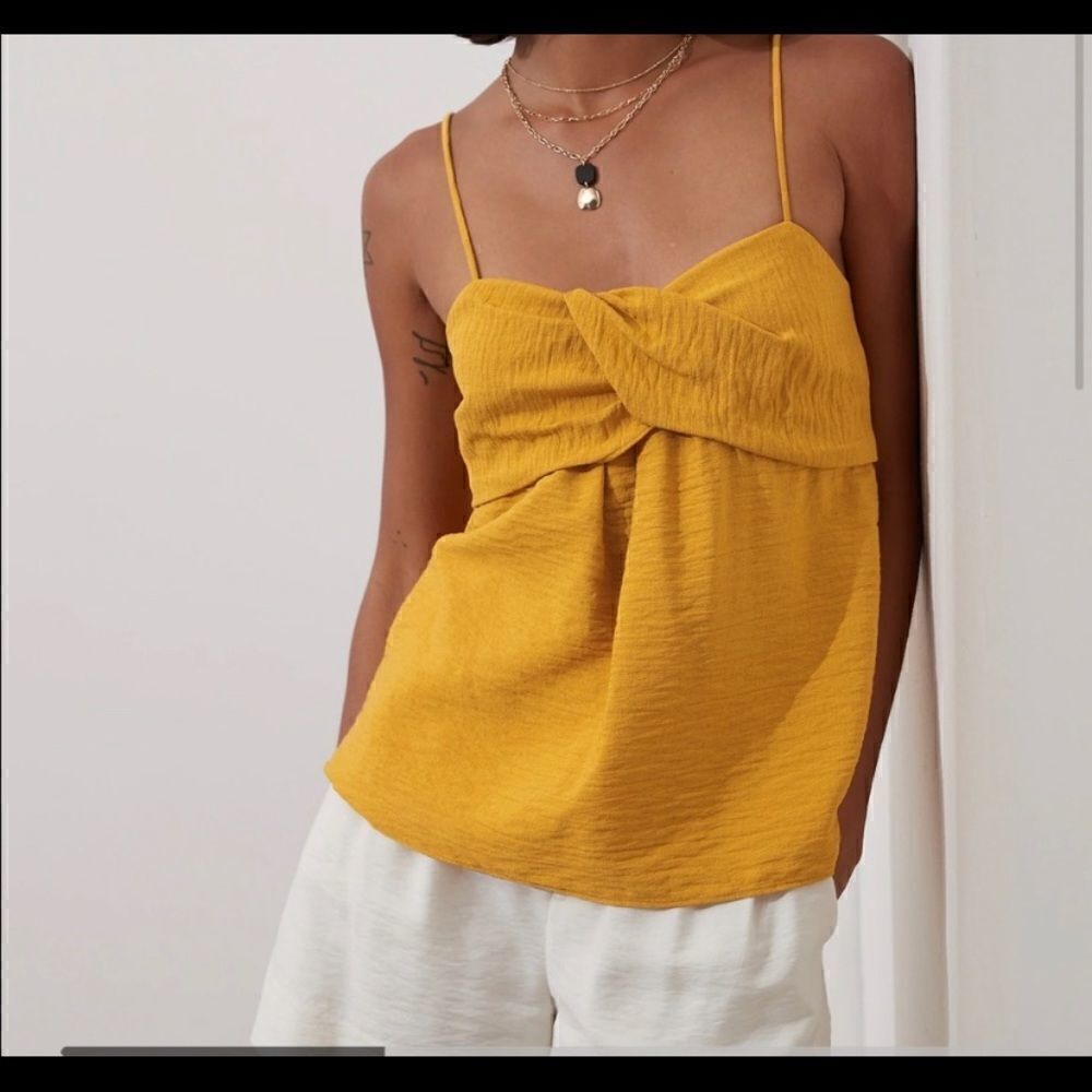 Banana Republic Twisted Top 